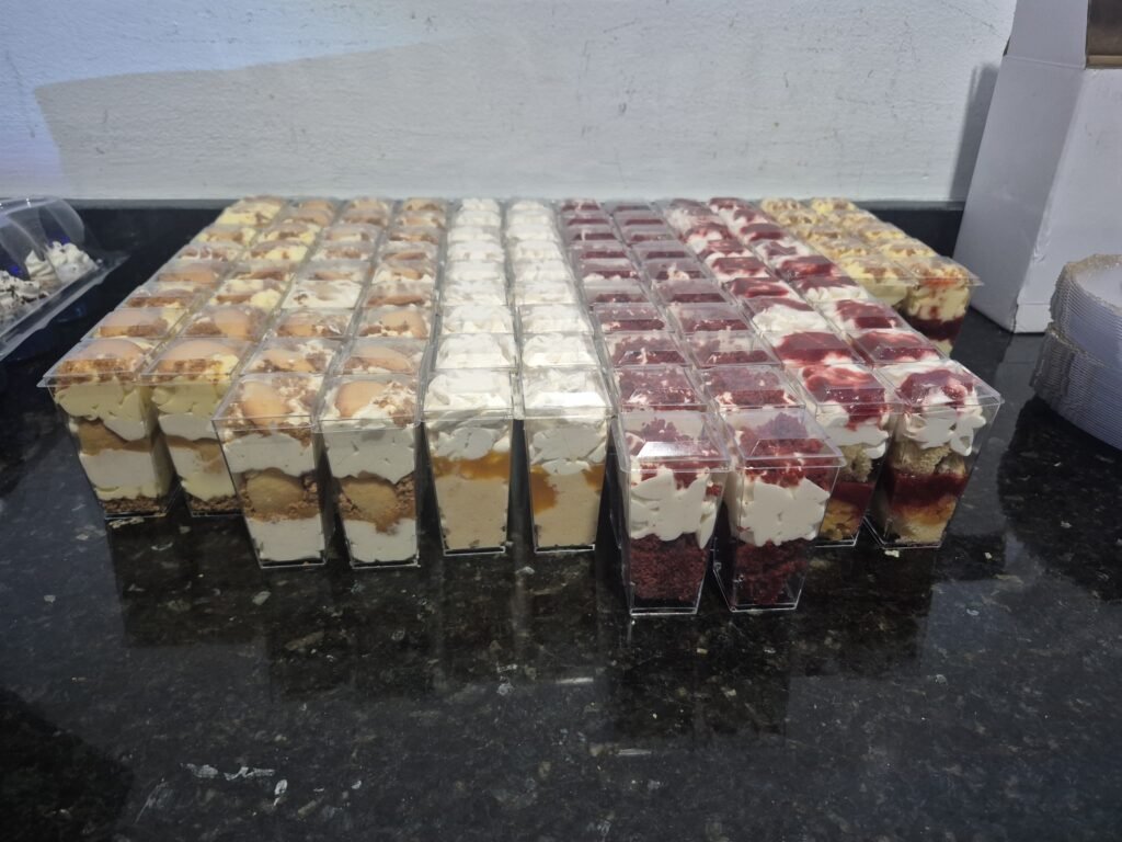 catering-shooters-desserts-different-flavors